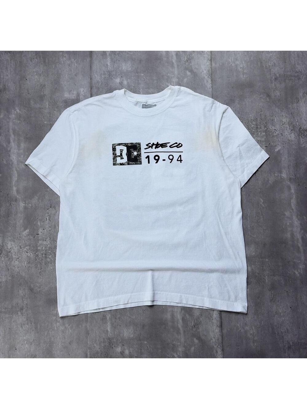 Y2K White DC Shoes Grunge Skater T-Shirt